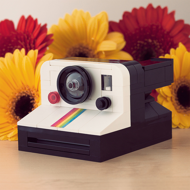 Illustration for article titled Satisfy your inner Master Builder with these snazzy retro Lego kits